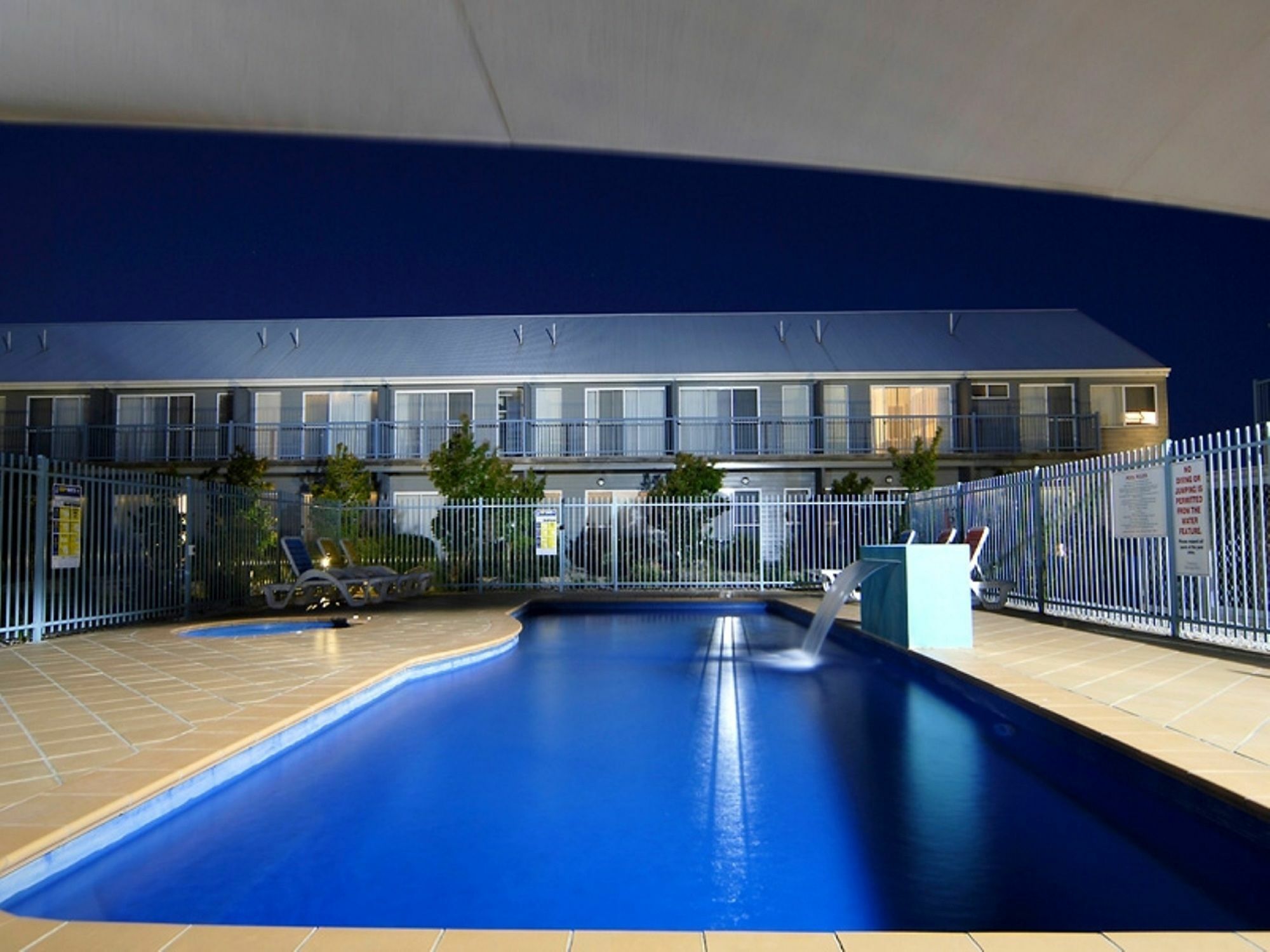 เควสวิลเลี่ยมส์ทาวน์นอร์ทอพาร์ทเม้น Aparthotel วิลเลียมส์ทาวน์ ภายนอก รูปภาพ